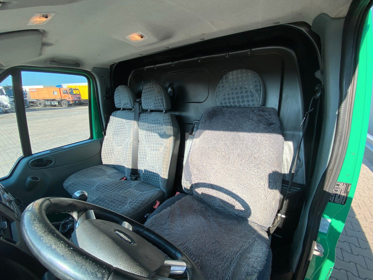 Persontransport Ford 140 T 350 | Sortimo-Regal*AHK*3x Sitze*Klima