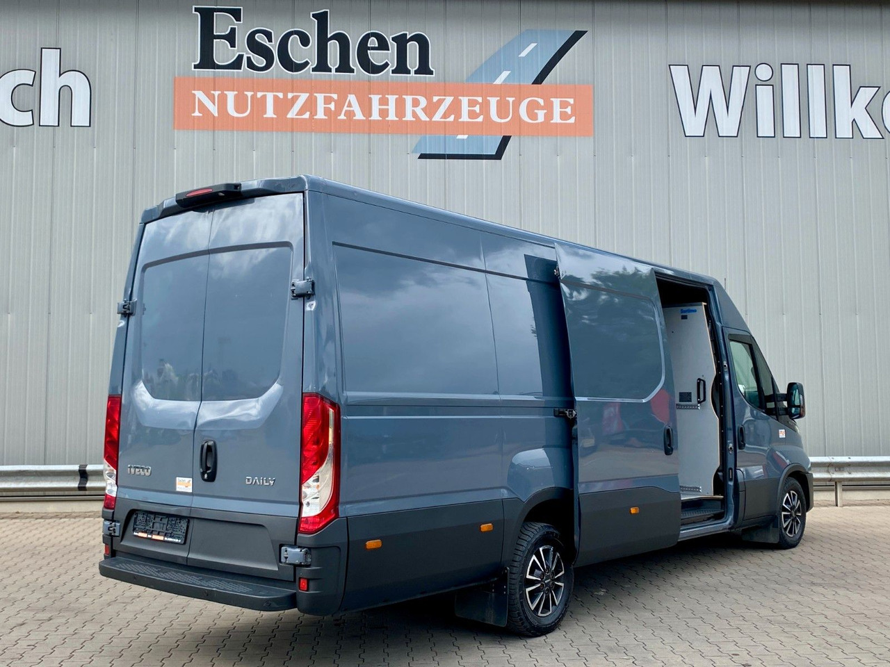 Persontransport Iveco 35 S 16 Daily | Schiebetür*Kamera*Navi*AC*1.Hand