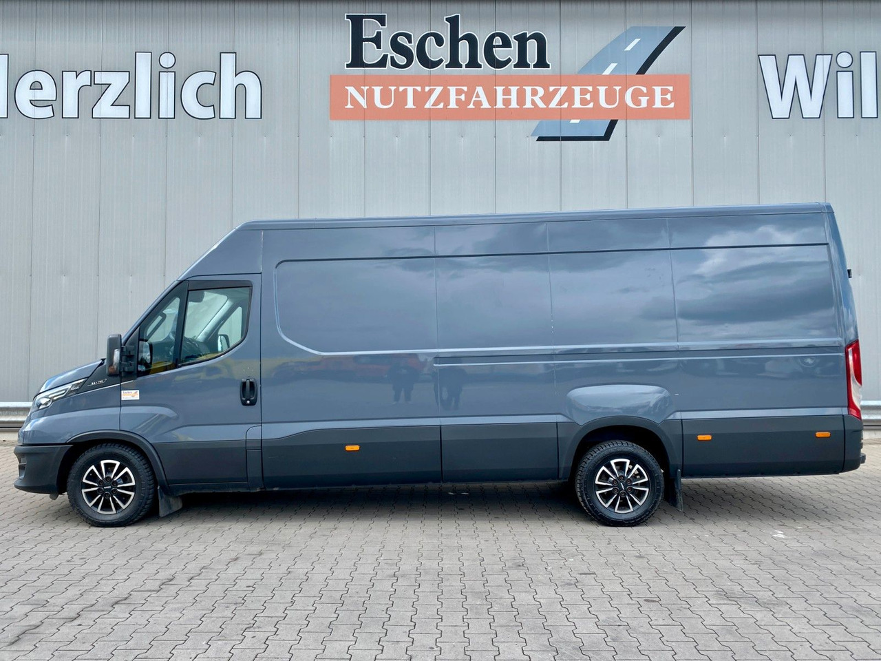 Persontransport Iveco 35 S 16 Daily | Schiebetür*Kamera*Navi*AC*1.Hand