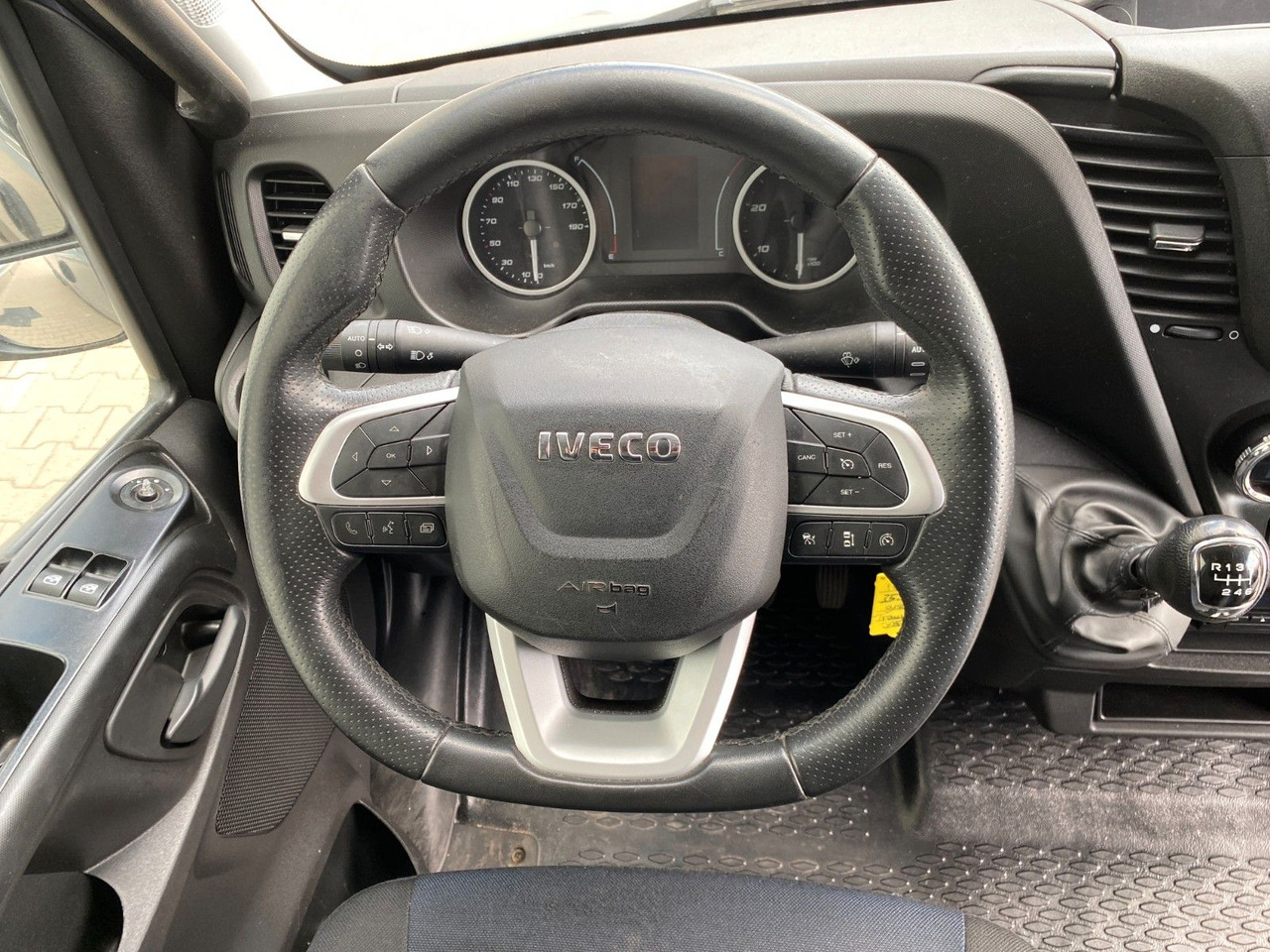 Skåpbil Iveco 35 S 16 Daily | Schiebetür*Kamera*Navi*AC*1.Hand