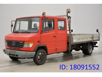 Transportbil med flak Mercedes-Benz Vario 815D