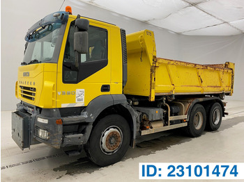 Tippbil lastbil IVECO Trakker