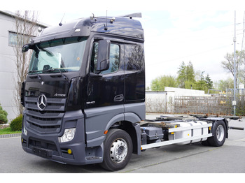 Chassi lastbil MERCEDES-BENZ Actros 1840