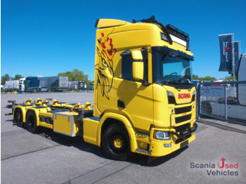 Containerbil/ Växelflak lastbil SCANIA R 450