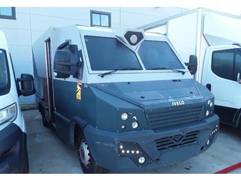 Pansarbil Iveco Daily 70C17 armored truck to transport money: bild 1