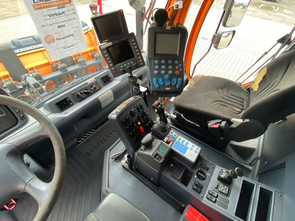 Plogbil Mercedes-Benz Unimog U 500 4x4