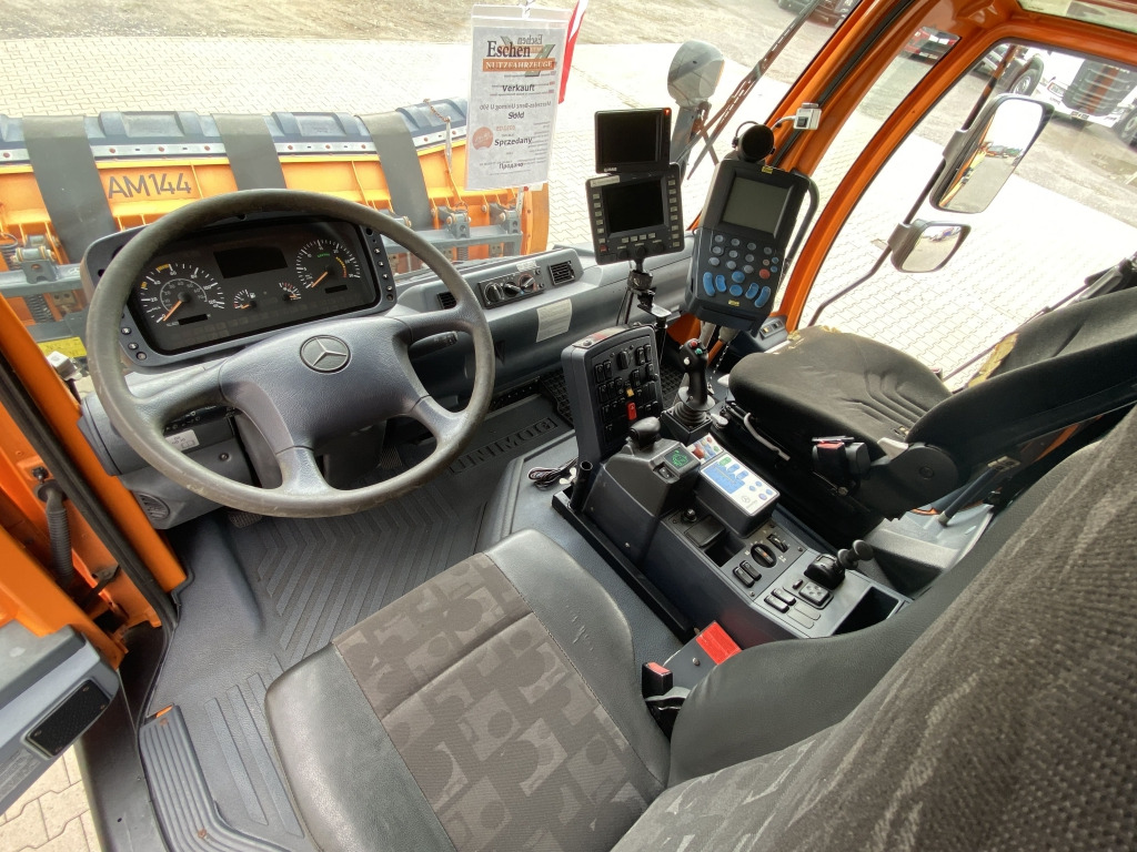 Plogbil Mercedes-Benz Unimog U 500 4x4