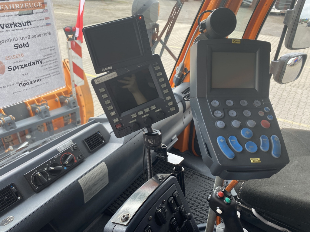 Plogbil Mercedes-Benz Unimog U 500 4x4