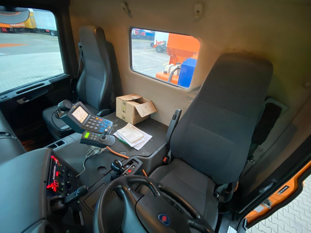 Plogbil Scania P 230 | Winterdienst*Salzstreuer/Küpper-Weisser