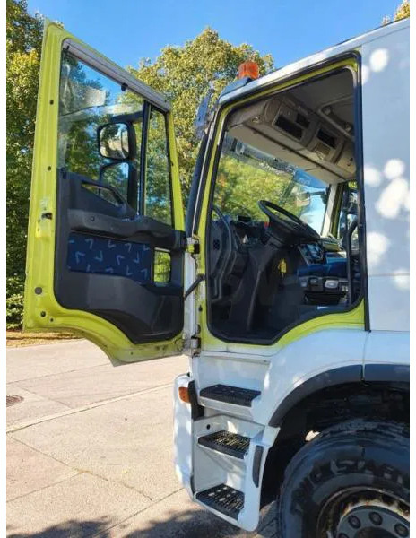 Sopbil Iveco 260S 42 WAAGE 5 m³ Zöller Medium XXL 24 Umleerer