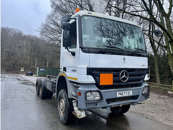 MERCEDES Actros 3332 6x6 Chassis cab - Chassi lastbil: bild 1