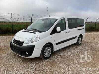 PEUGEOT EXPERT 4x2 8-Seat - Lastbil med skåp: bild 1