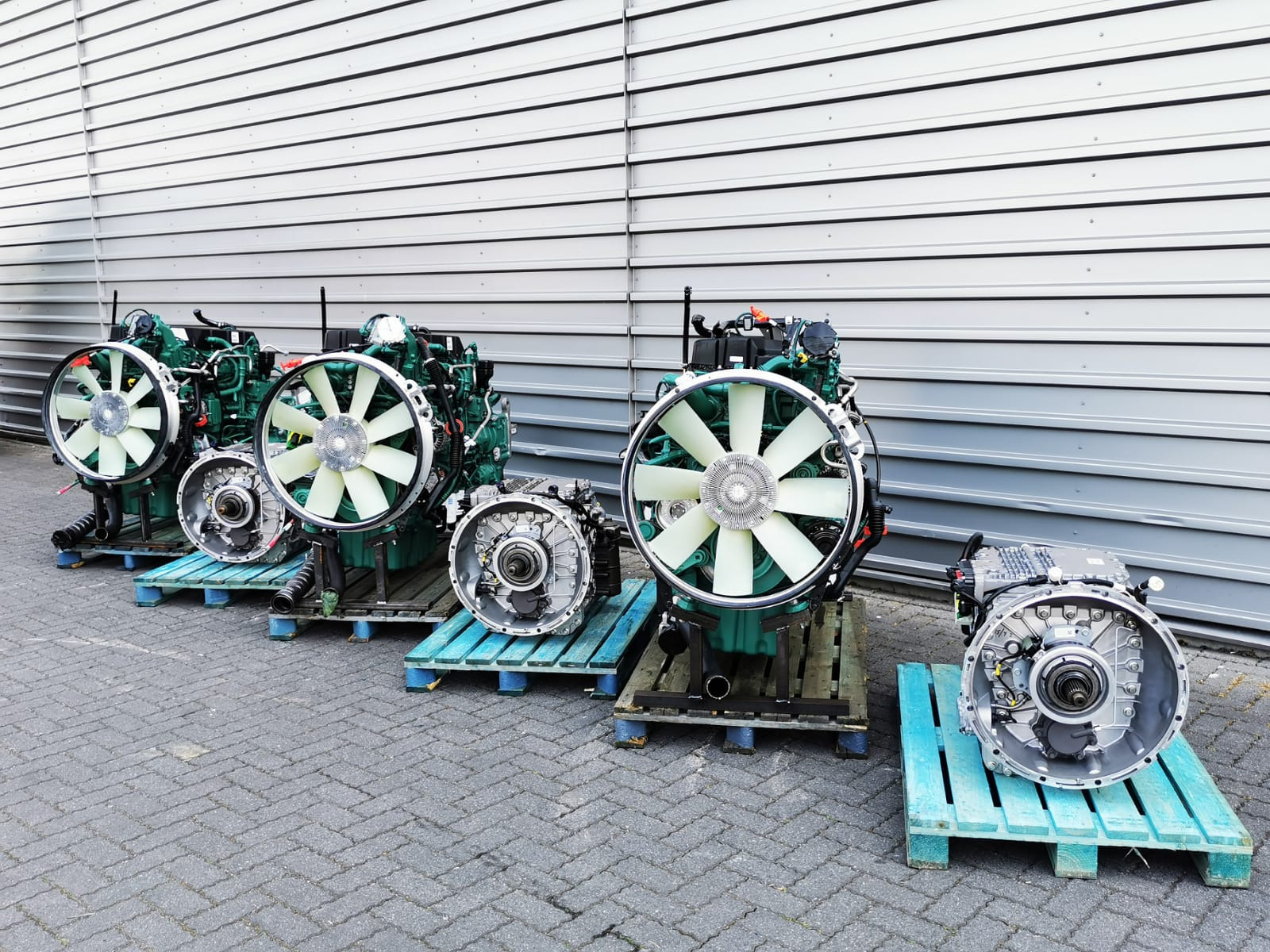 BAS PARTS & TYRES B.V. - Reservdelar MERCEDES-BENZ Actros undefined: bild 14