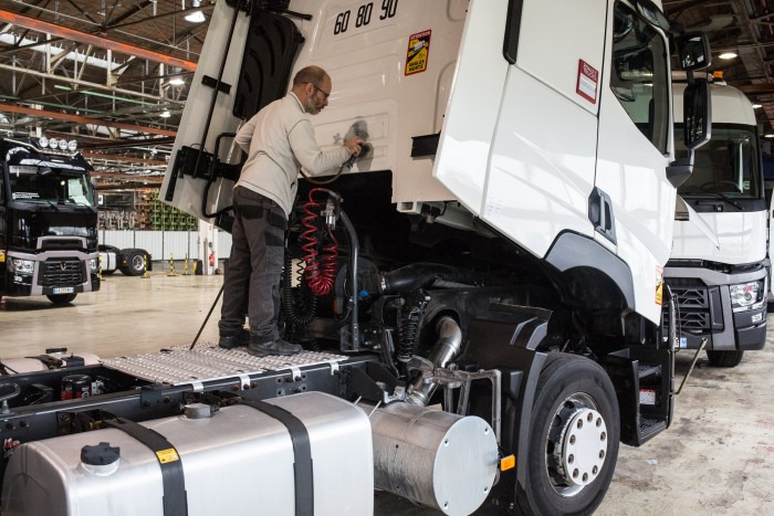 Renault Trucks France - Dragbilar RENAULT - växellåda: automatisk undefined: bild 10