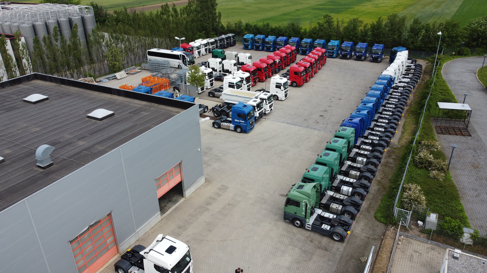MHS Truck Center GmbH undefined: bild 2