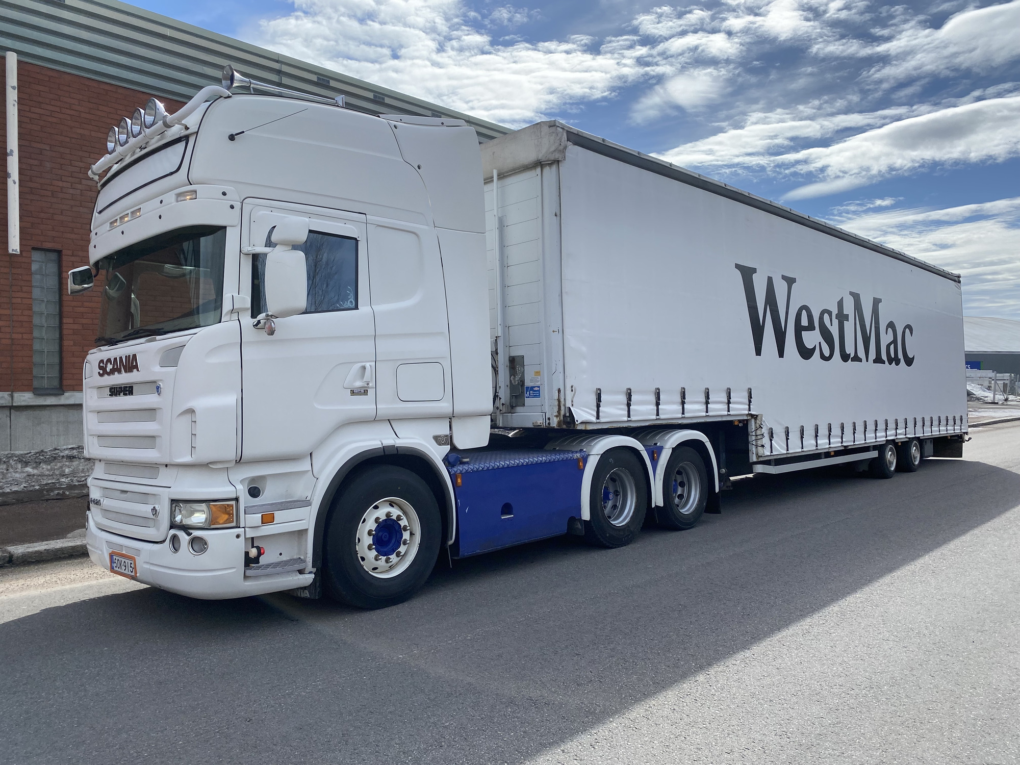Westmac Oy - Lastbilar RENAULT - växellåda: automatisk undefined: bild 9