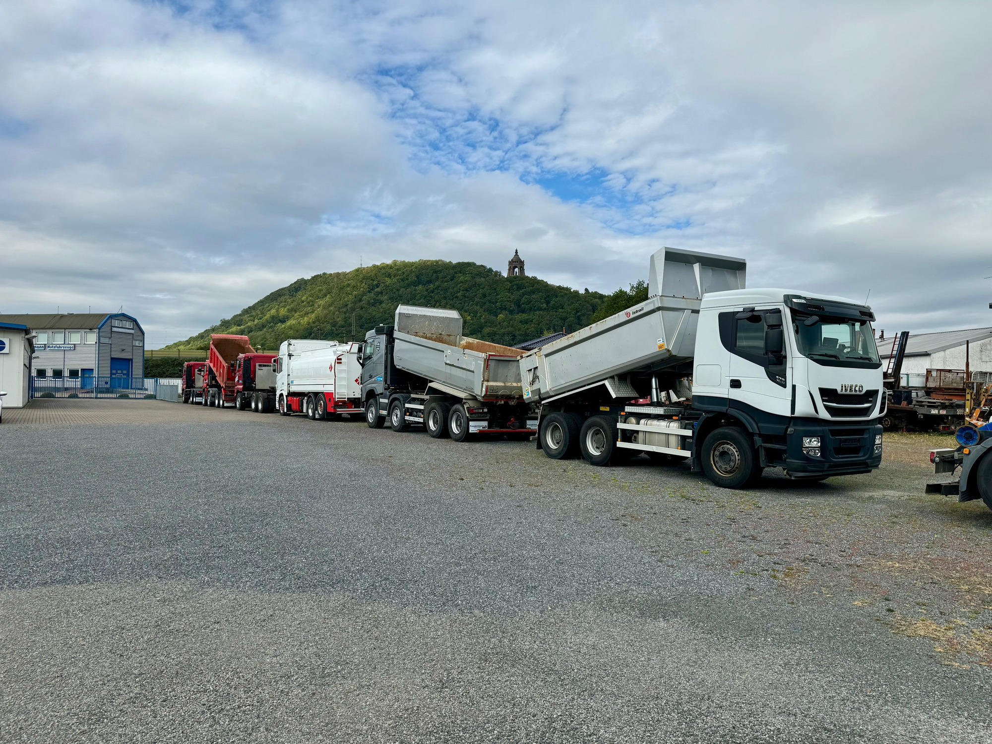 Annette Trendelmann Truck GmbH  - fordon till salu undefined: bild 3