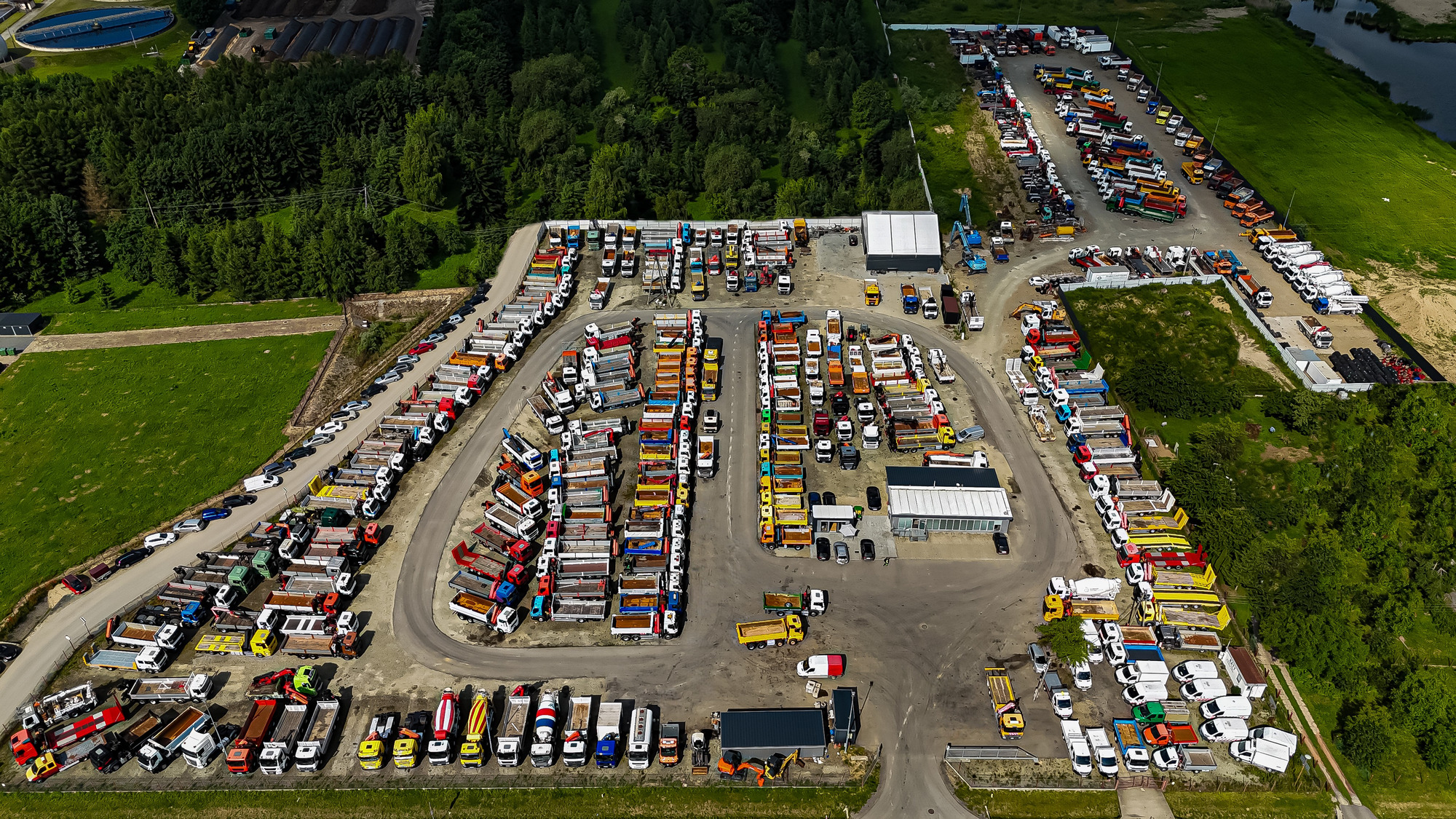 LSI TRUCK SEBASTIAN LUPA - Byggmaskiner MERCEDES-BENZ Arocs undefined: bild 1