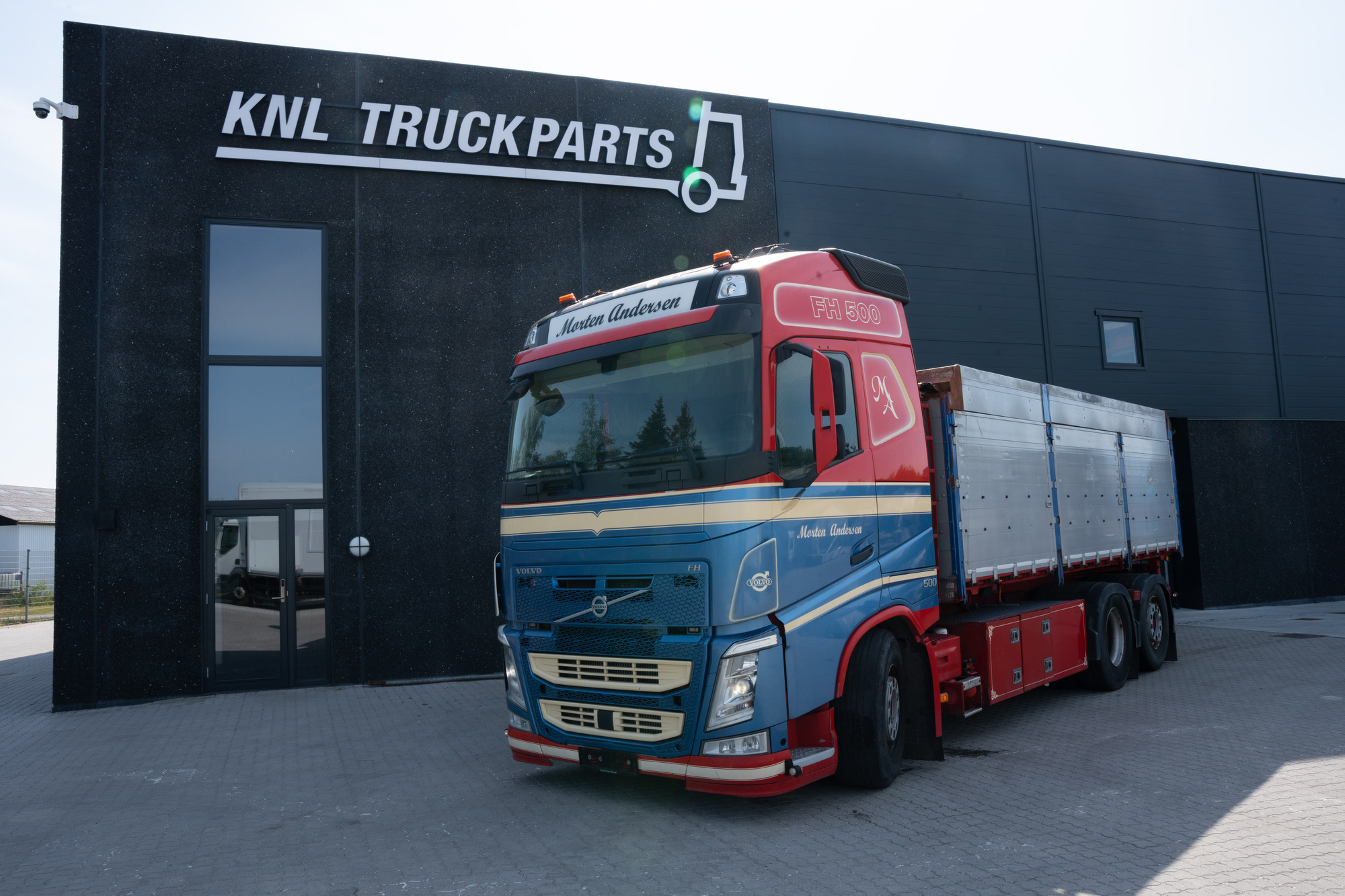 KNL TRUCKPARTS ApS - fordon till salu undefined: bild 6
