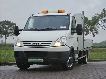 Transportbil med flak IVECO Daily