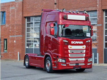 Dragbil SCANIA S 500