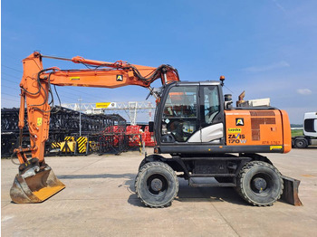 Grävmaskin på däck HITACHI ZX170W