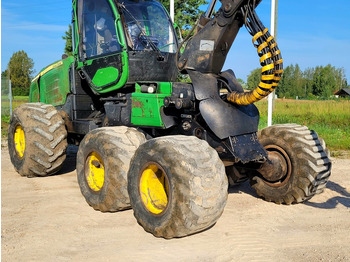 Skördare JOHN DEERE 1070 E: bild 5