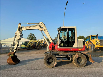 Grävmaskin på däck TAKEUCHI TB175