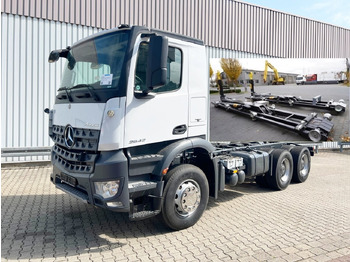 Lastväxlare lastbil MERCEDES-BENZ Arocs 2642
