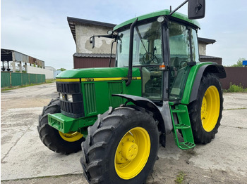 Traktor JOHN DEERE 6110