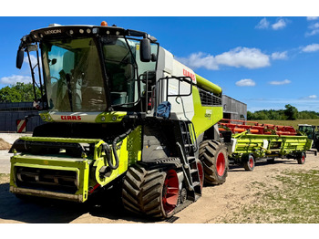 Skördetröska CLAAS Lexion 6900