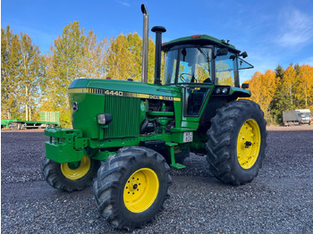 Traktor JOHN DEERE 40 Series