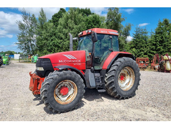 Traktor McCORMICK