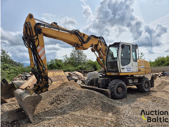 Grävmaskin på däck LIEBHERR A 316