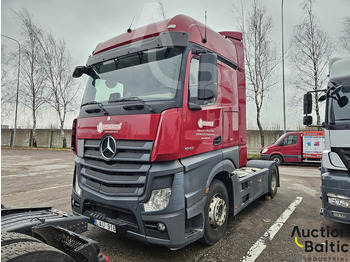 Dragbil MERCEDES-BENZ Actros 1842