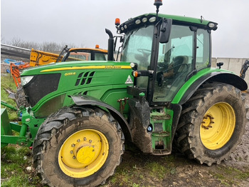 Traktor JOHN DEERE
