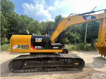 Byggmaskiner CATERPILLAR 323D