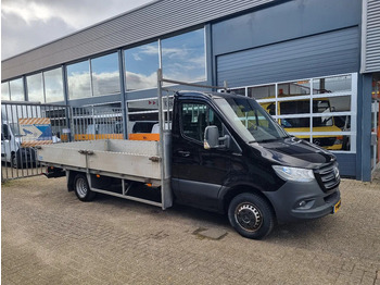 Transportbil med flak MERCEDES-BENZ Sprinter 516