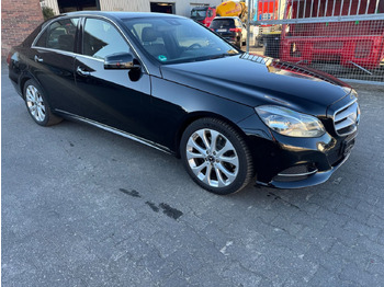 Sedan MERCEDES-BENZ