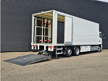 Lastbil med skåp MAN TGM 26.320 / 6x2-4 / LBW / 6000kg TAIL LIFT: bild 3