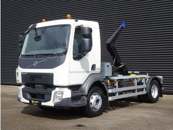 Lastväxlare lastbil VOLVO FL 240