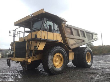 Terränggående truck CATERPILLAR