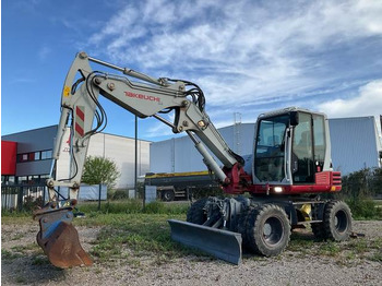 Grävmaskin på däck TAKEUCHI