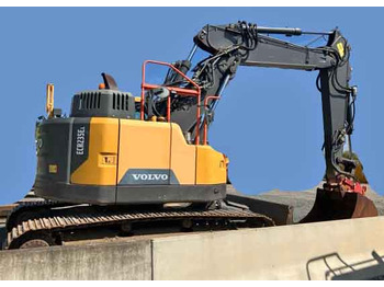 Grävmaskin VOLVO ECR235