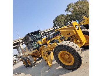 Väghyvel CATERPILLAR 140H