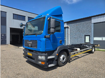 Containerbil/ Växelflak lastbil MAN TGM 15.240