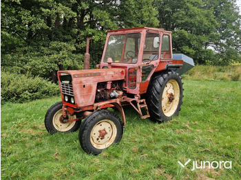 Traktor BELARUS
