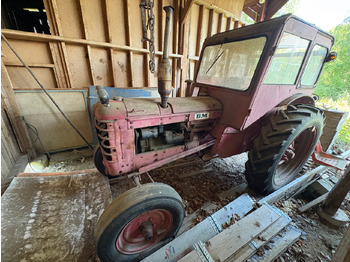 Traktor VOLVO