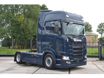 Dragbil SCANIA S 450