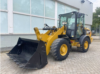 Hjullastare CATERPILLAR 906M